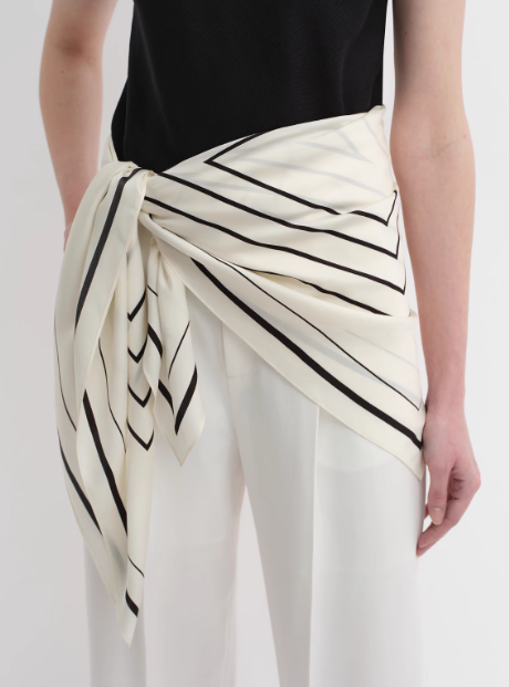 Stretch Silk Geometric Print Scarf – Luxe Mulberry Silk Blend ✨🧣