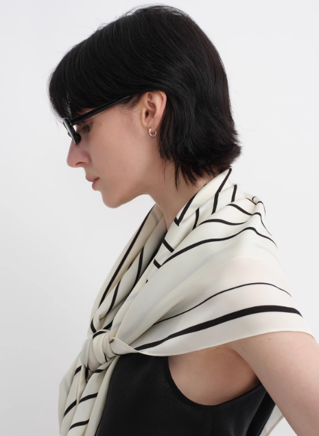 Stretch Silk Geometric Print Scarf – Luxe Mulberry Silk Blend ✨🧣