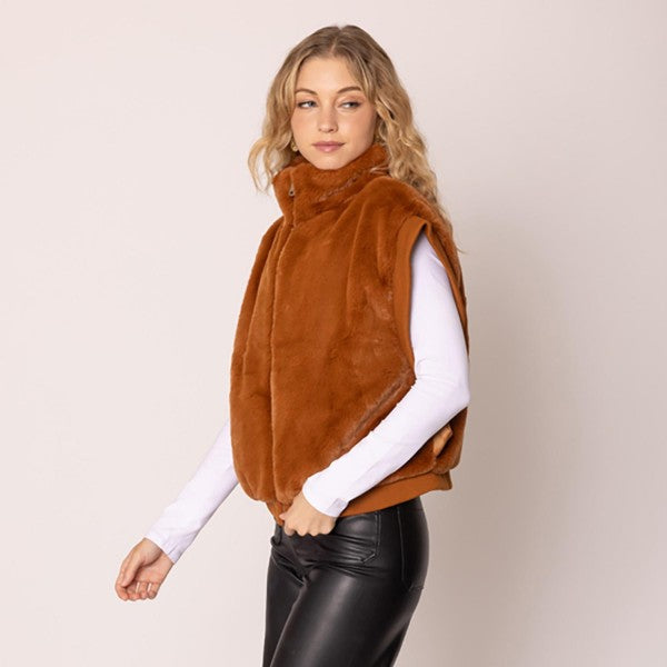 Do Everything In Love Plush High Collar Faux Fur Vest – One Size Cozy Chic