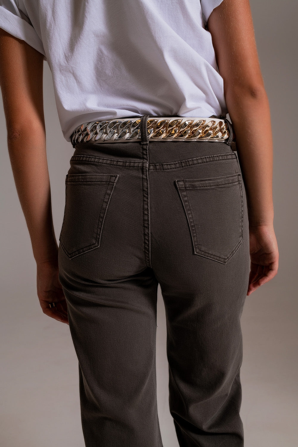 π€ Effortless Edge: Cropped Wide Leg Jeans in Smoky Grey