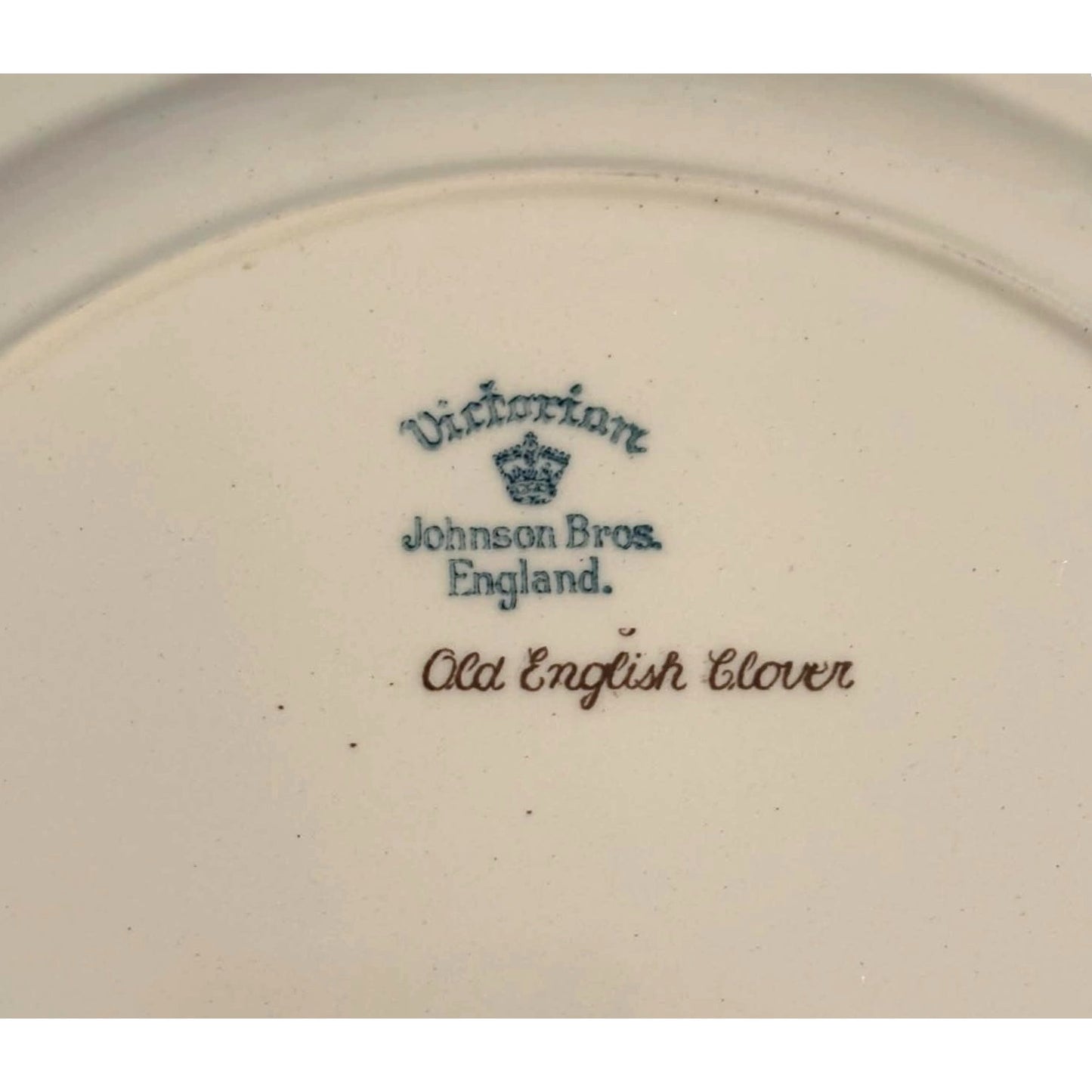 Vintage Johnson Brothers Old English Clover 10” Dinner Plate