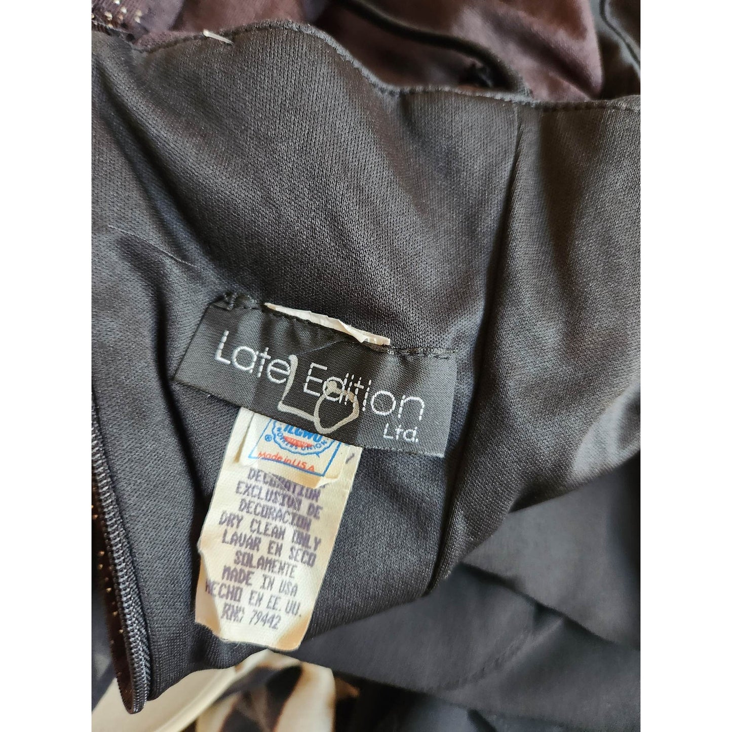 ONLY ONE!!! Vintage Late Edition Black Silver Sparkle Stretchy Dress ~ Ruffle Skirt Size 8