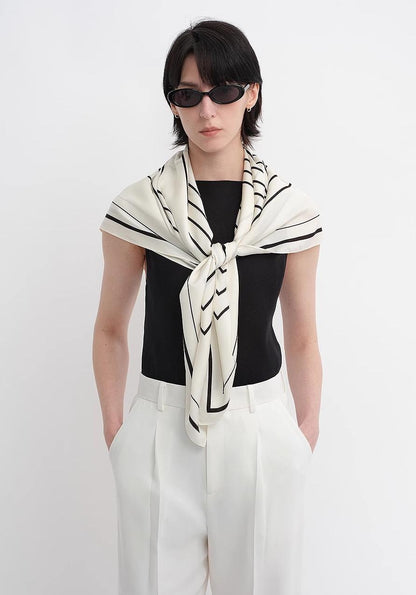 Stretch Silk Geometric Print Scarf – Luxe Mulberry Silk Blend ✨🧣