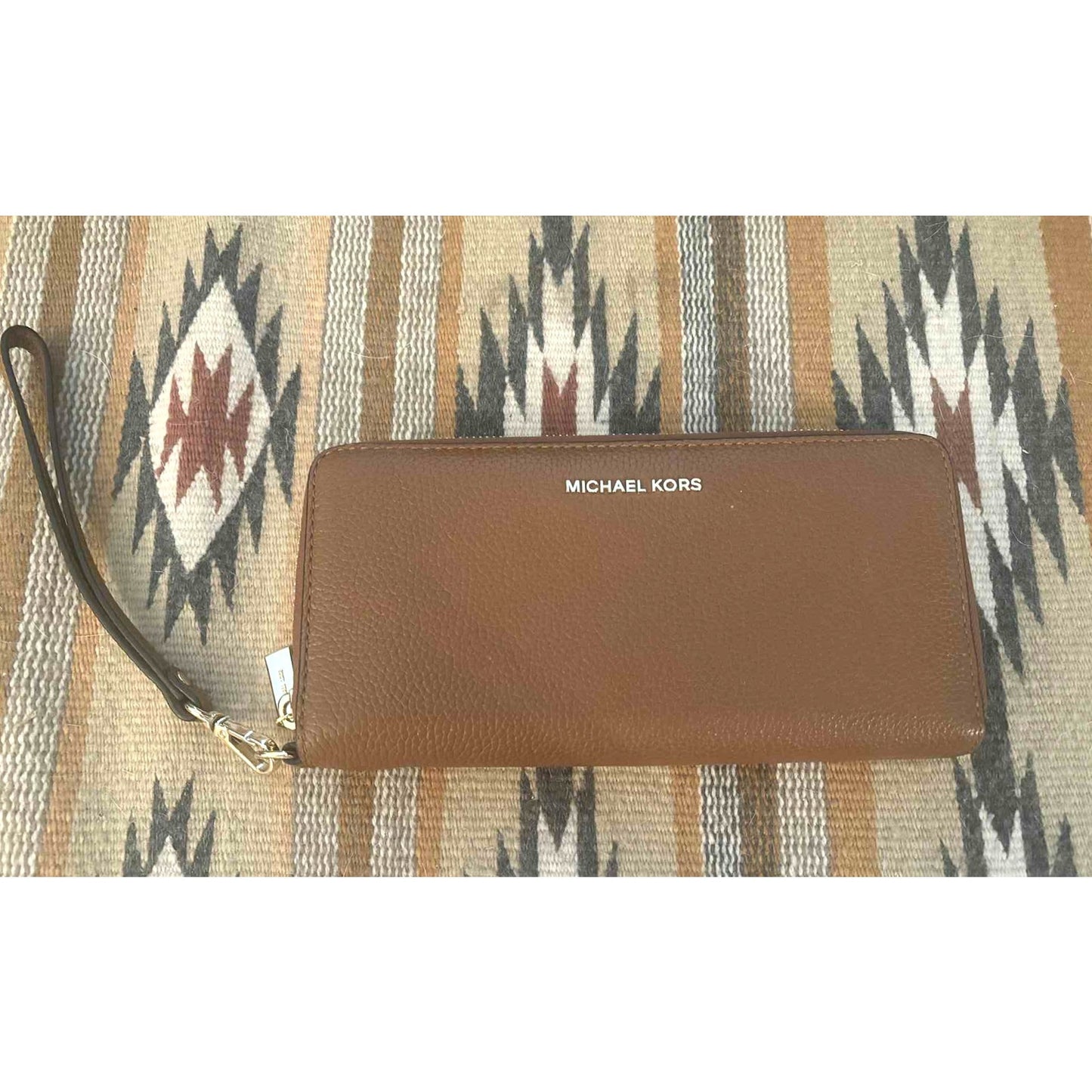ONLY ONE! New Michael Kors Jet Set Brown Gold Pebbled Leather Zip Around Wristlet Wallet