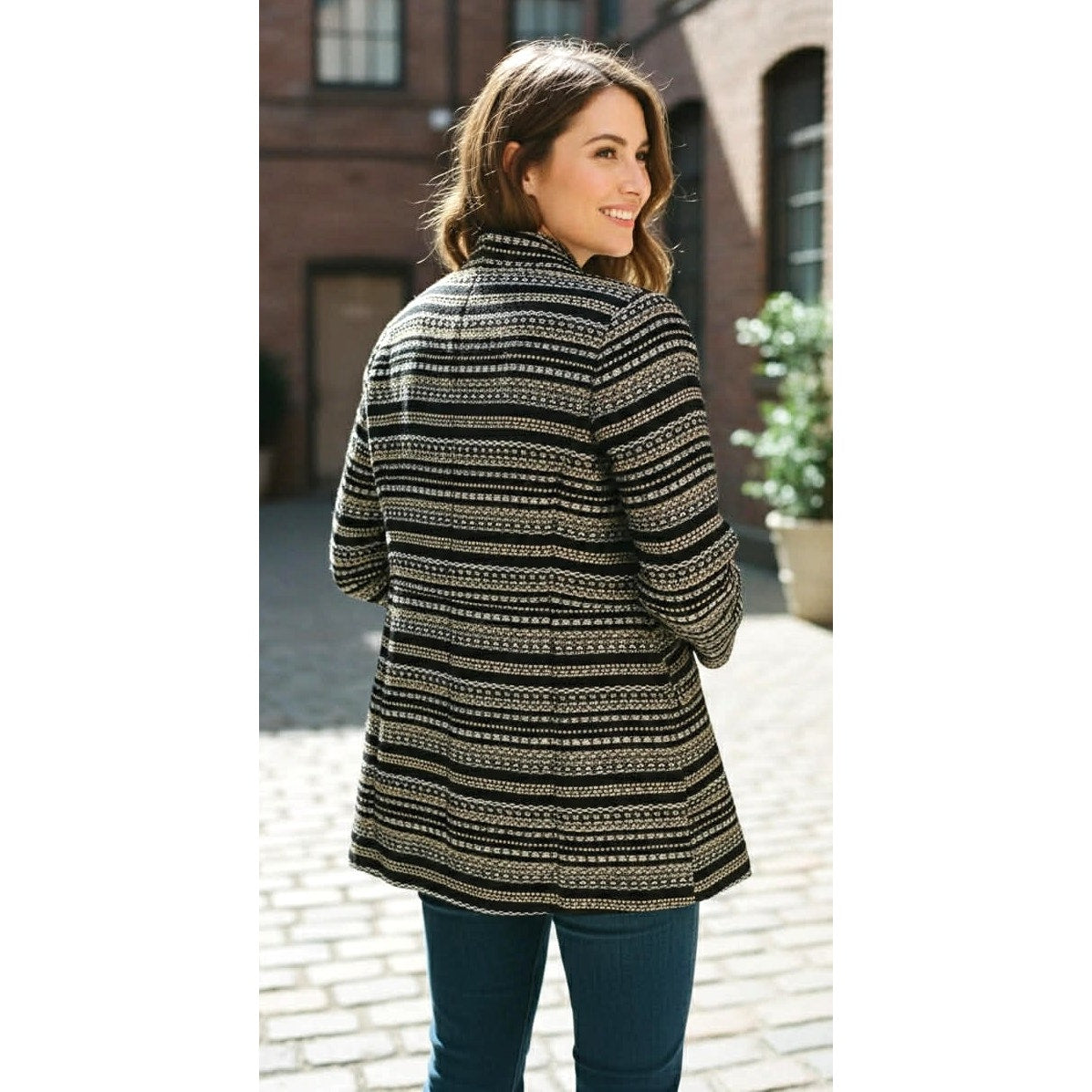 Black Metallic Woven Jacket with Pockets – Size 0 SMALL