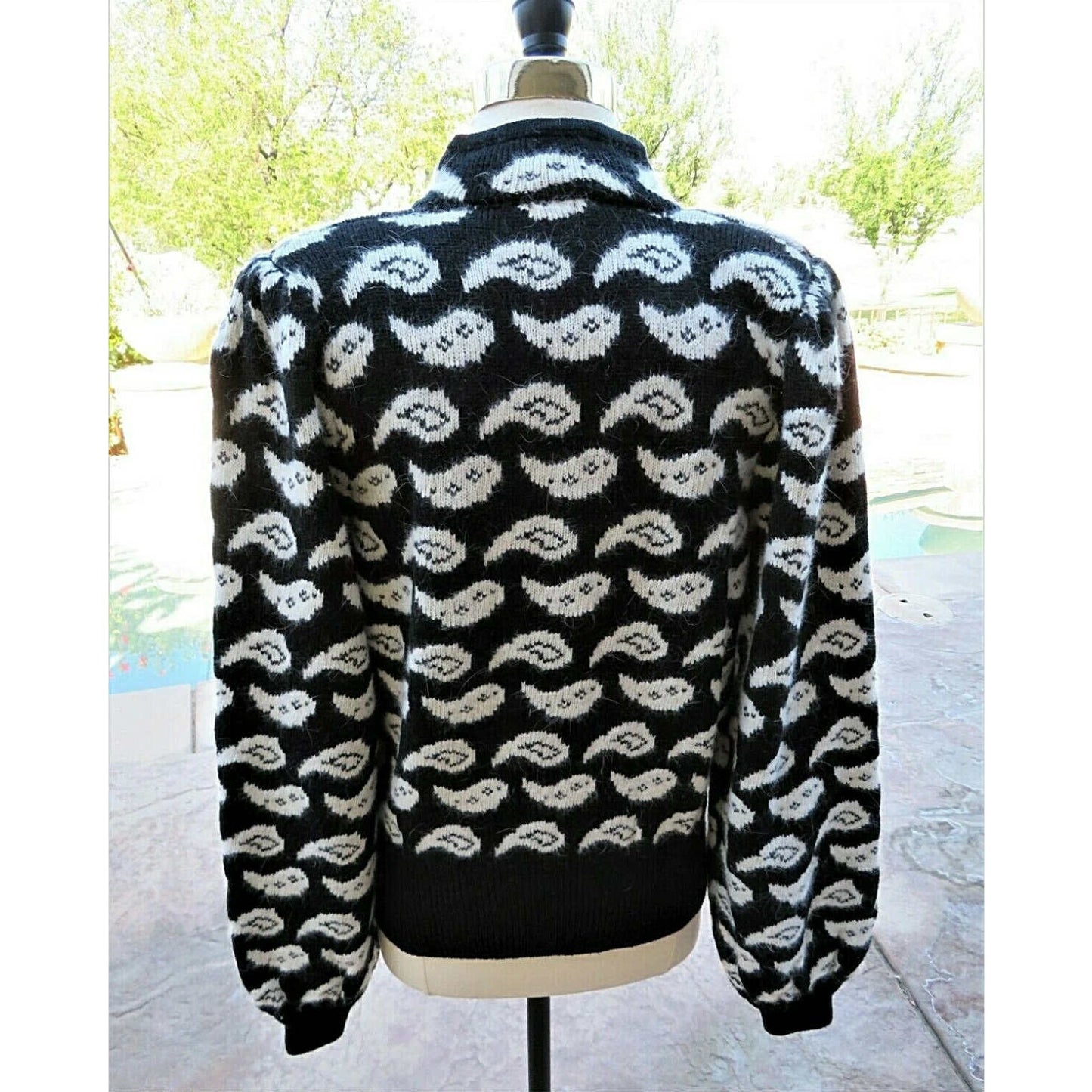 ONLY ONE!!! Vintage 1980s THE NOTEBOOK Black White Paisley Wool Angora Cardigan M/L