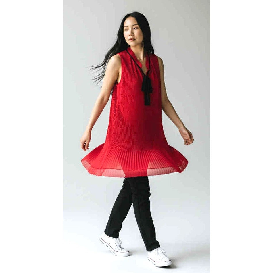 ONLY ONE!!! DKNY Red Pleated Chiffon Shift Dress with Black Bow Detail ~ Size 6