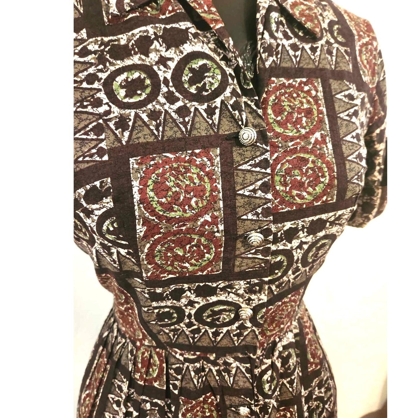 ONLY ONE!!! Vintage Carol Brent 1960s Cotton Tribal Print Day Dress ~ Size S