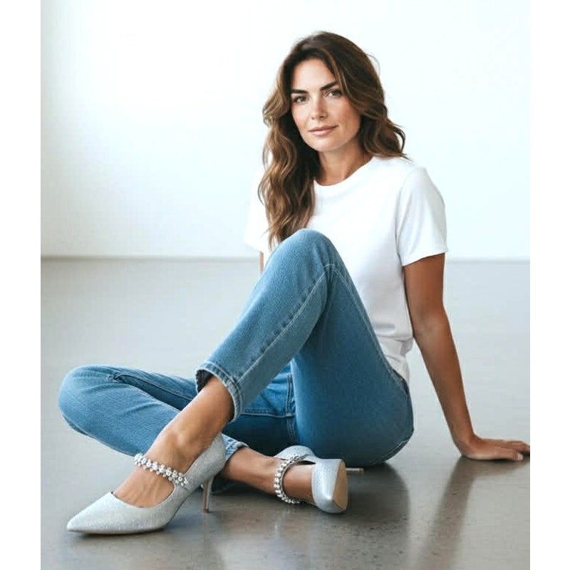 ONLY ONE!!! BCBG Generation Silver Glitter Branda Pointed Toe Pumps Rhinestone Strap ~ Size 8M