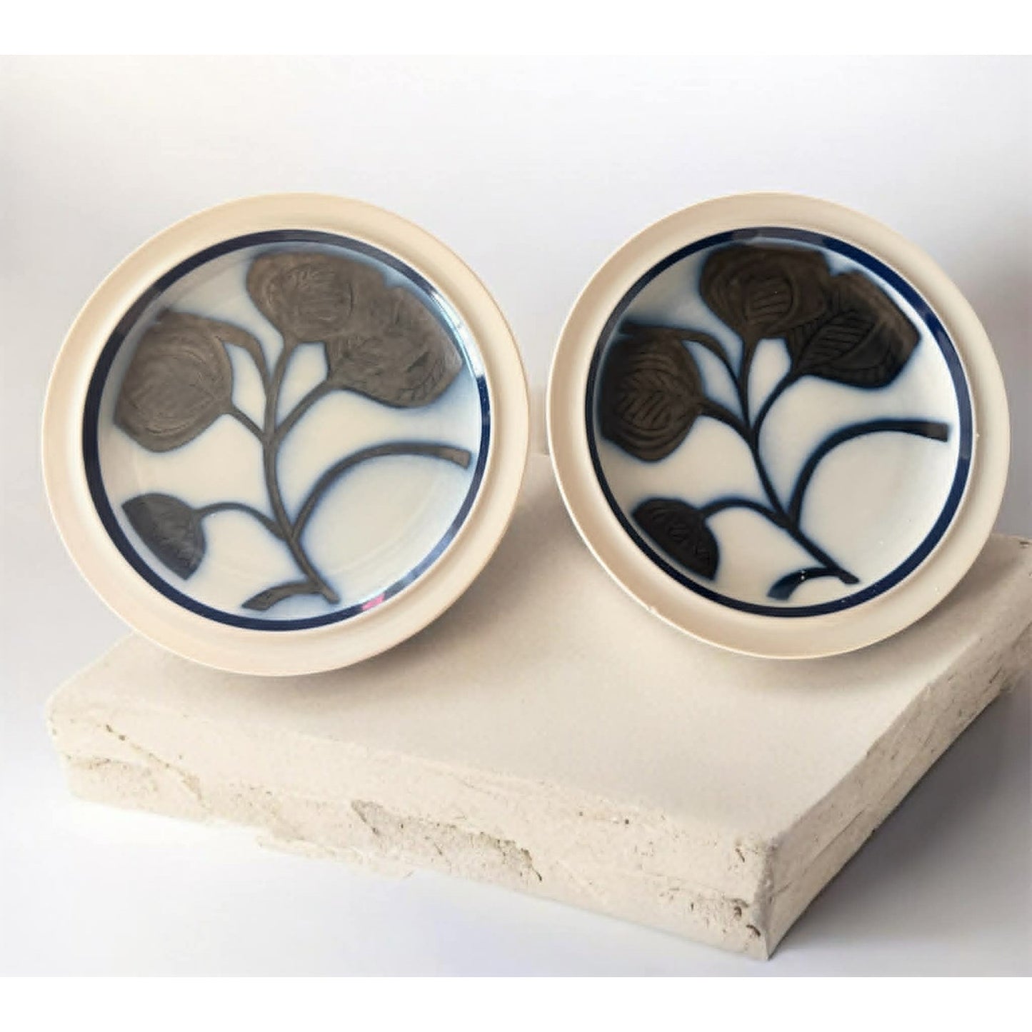 Set of 2 Independence Stoneware Japan Side Plates