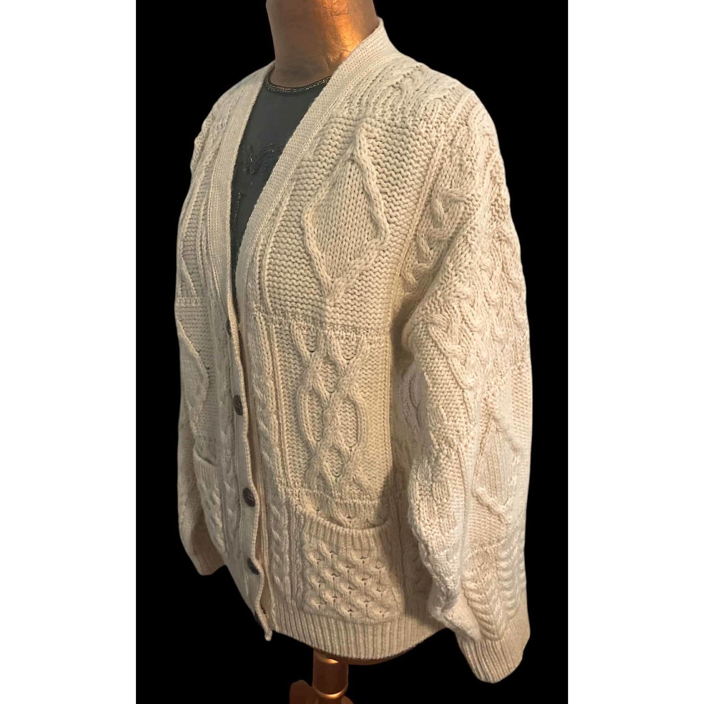 ONLY ONE!!! Vintage Chunky Irish Aran Crafts Handknit Wool Cardigan ~ Size M