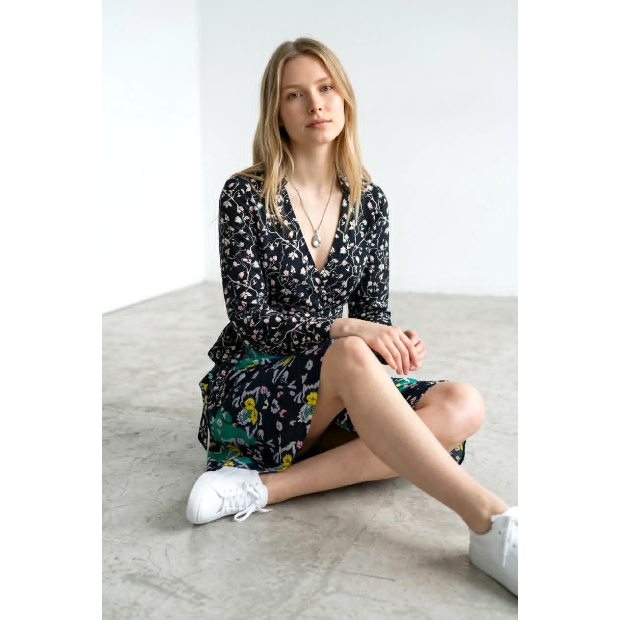 DVF Diane Von Furstenberg Amelianna Wrap Dress Size 2