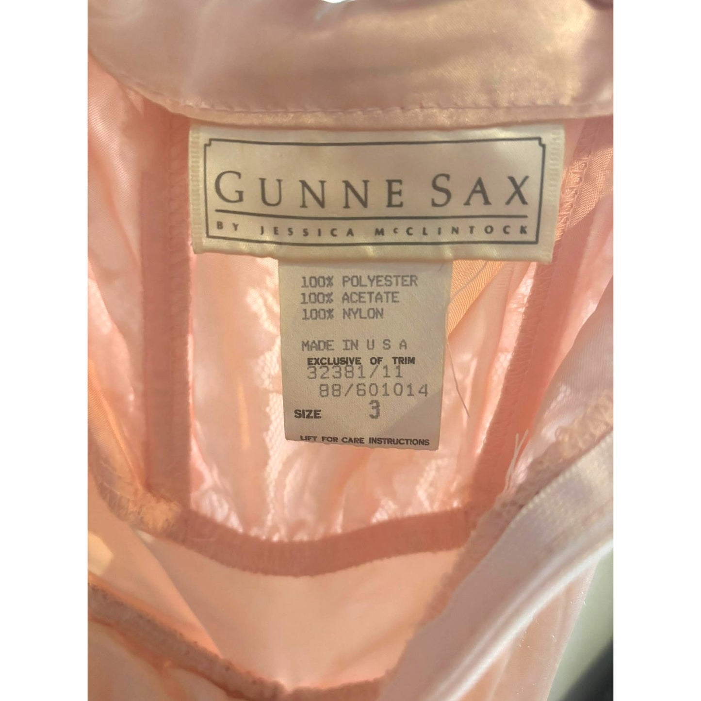 ONLY ONE!!! Vintage 1970s Gunne Sax Pink Lace Strapless Gown with Satin Bow – Size 3