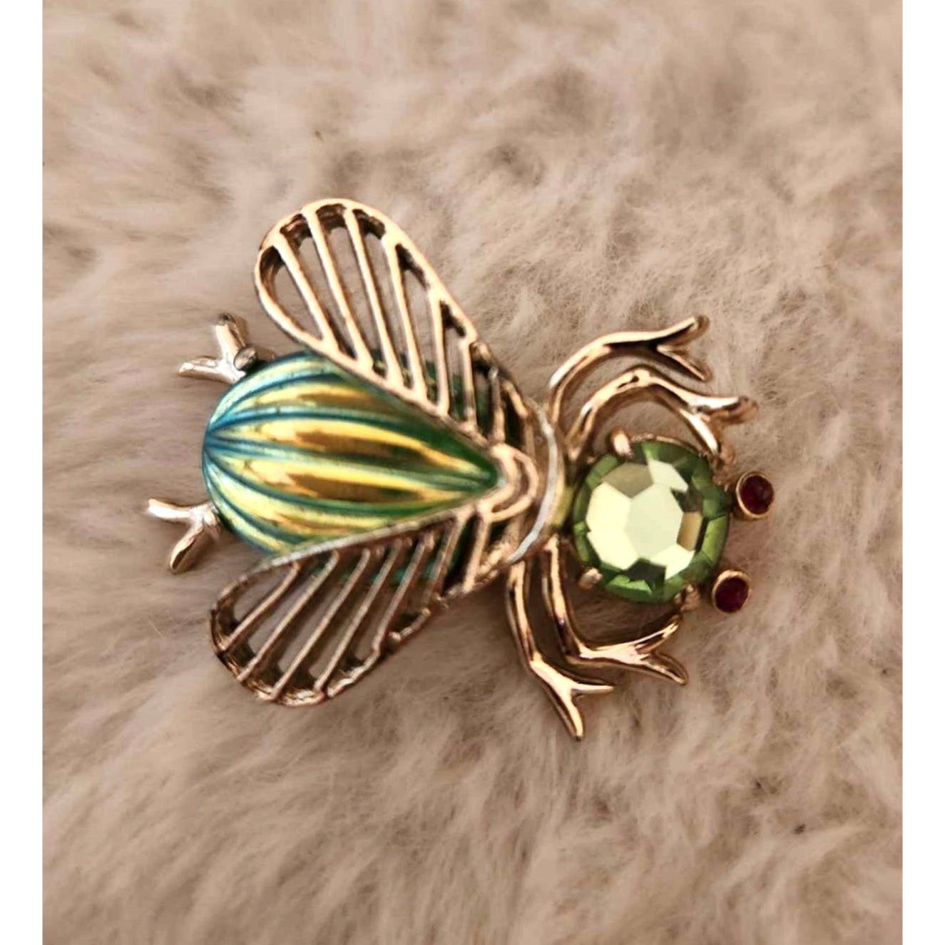 Vintage Signed Weiss Bee Brooch – Gold Tone Green Aurora Borealis Crystals