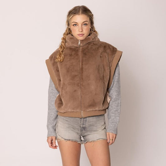 Do Everything In Love Plush High Collar Faux Fur Vest – One Size Cozy Chic