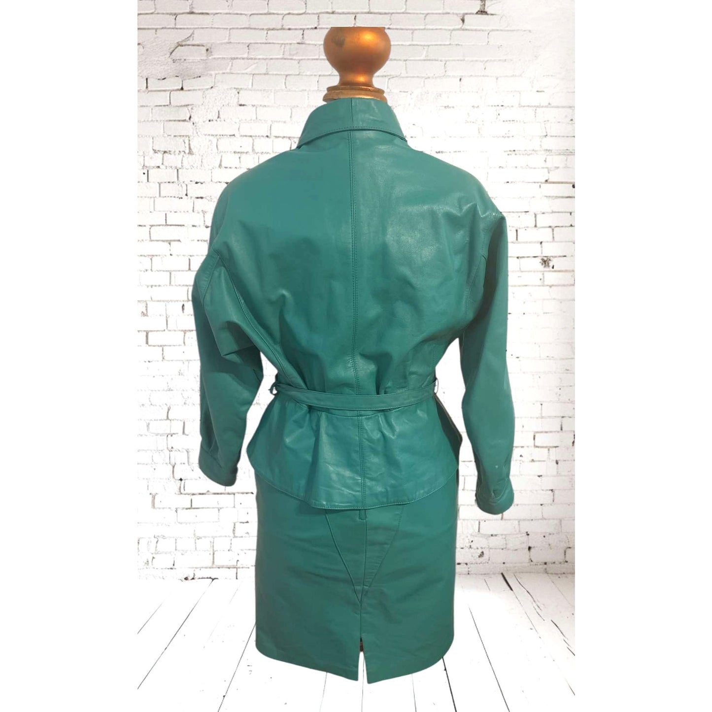 ONLY ONE!!! Vintage Wilsons Suede & Leather Teal 100% Leather Outfit ~  Size 10
