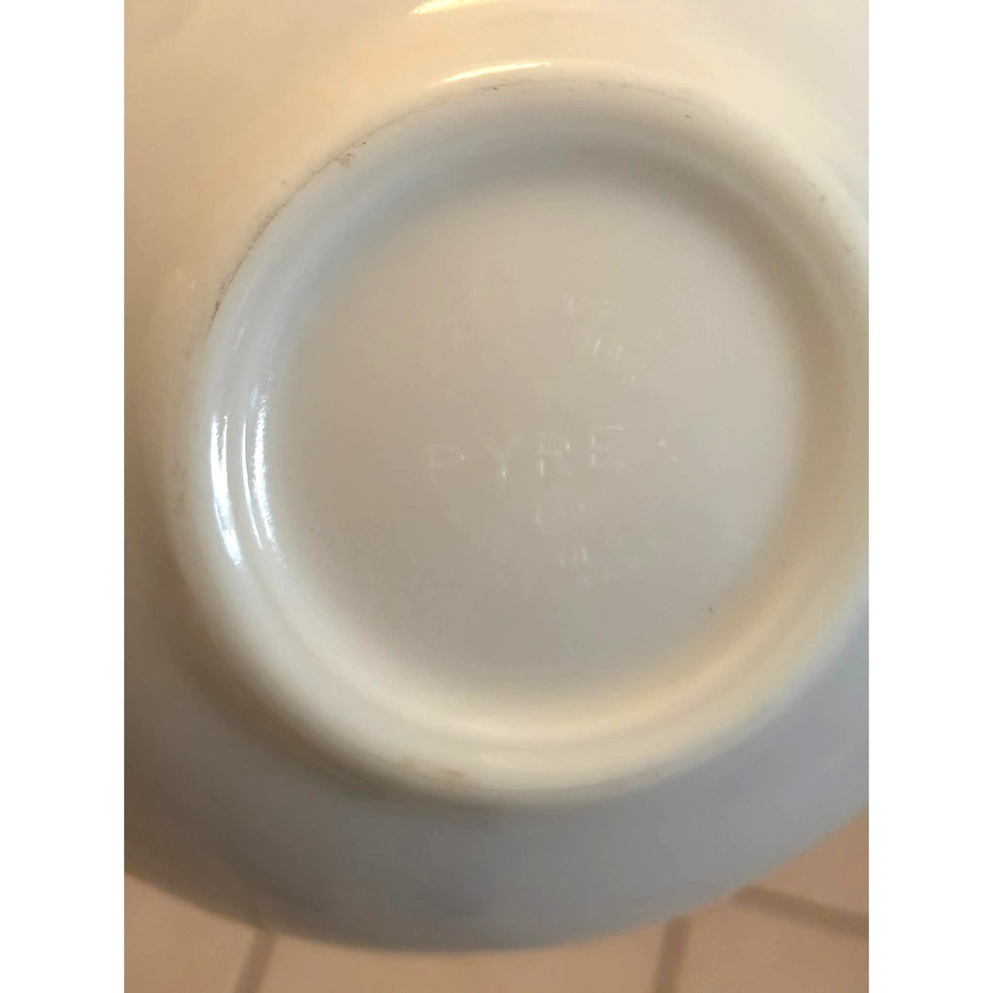 ONLY ONE!!! Vintage PYREX "Sandalwood" Cinderella Mixing Bowl #443 - 2.5 Qts