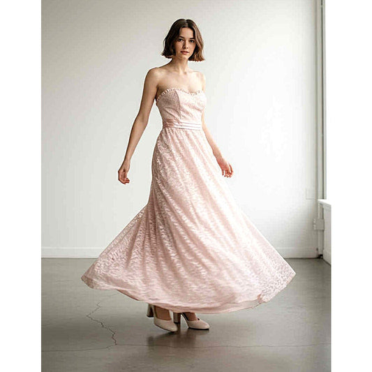 ONLY ONE!!! Vintage 1970s Gunne Sax Pink Lace Strapless Gown with Satin Bow – Size 3
