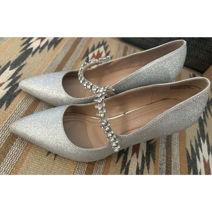 ONLY ONE!!! BCBG Generation Silver Glitter Branda Pointed Toe Pumps Rhinestone Strap ~ Size 8M