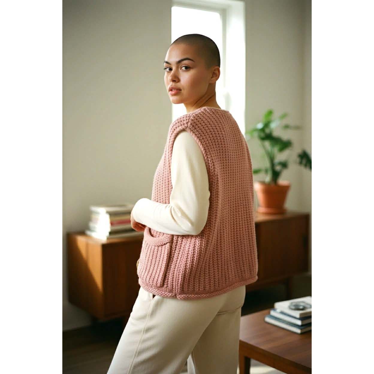 Hapnics Pink Chunky Knit Button-Front Sweater Vest | Size S