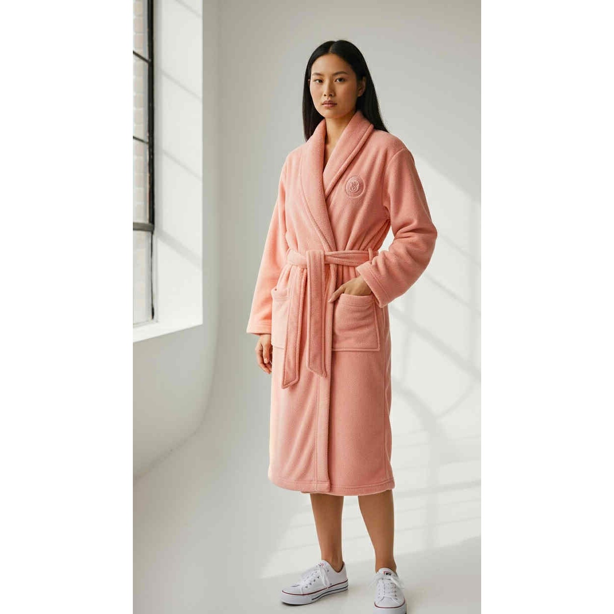 ONLY ONE!!! Ultra Soft Plush Lounge Robe by Victoria’s Secret Pink – M/L