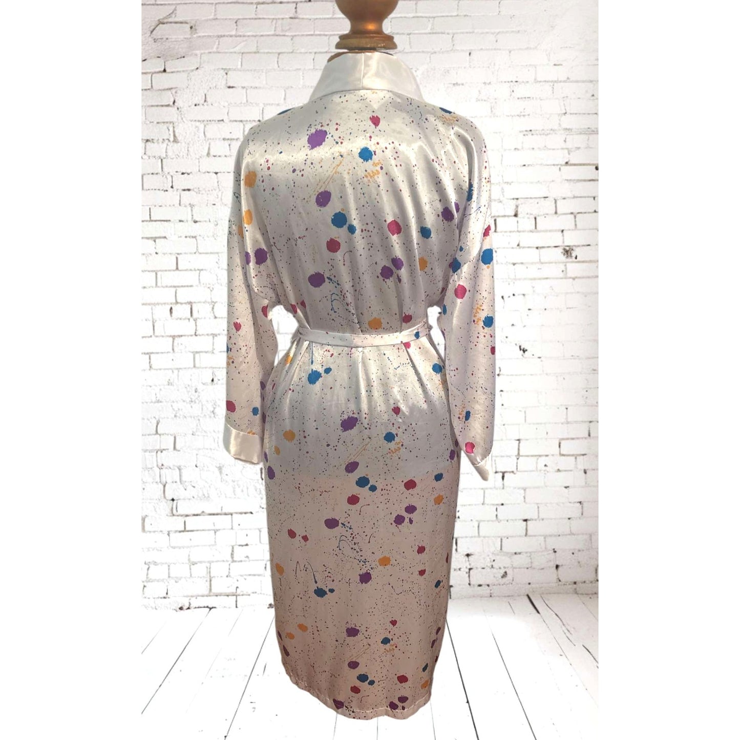 ONLY ONE!!! Vintage Intimate Affair Long White Satin Paint Splattered Robe ~ Size L