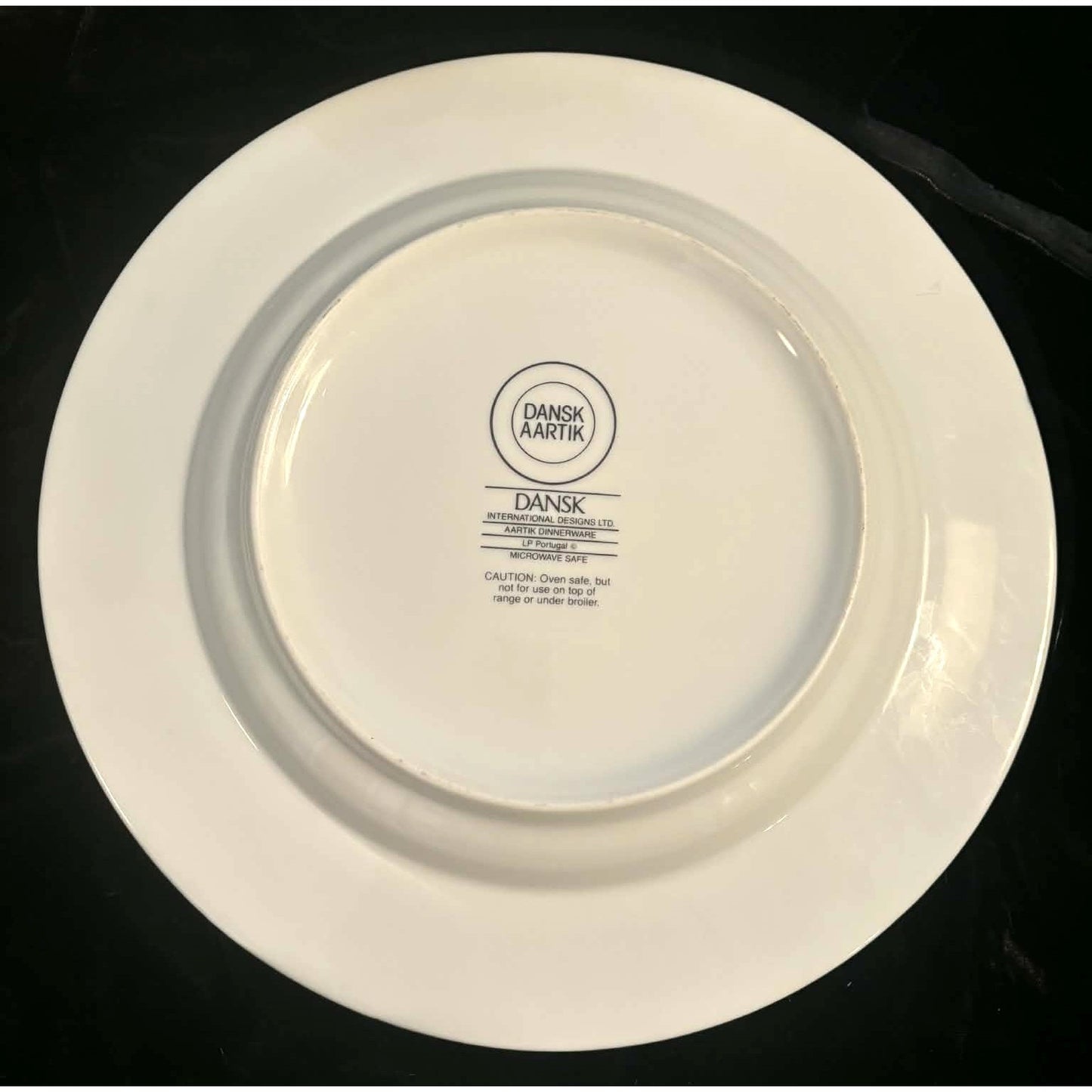 Modern White Stoneware Serving Platter | Dansk Aartík