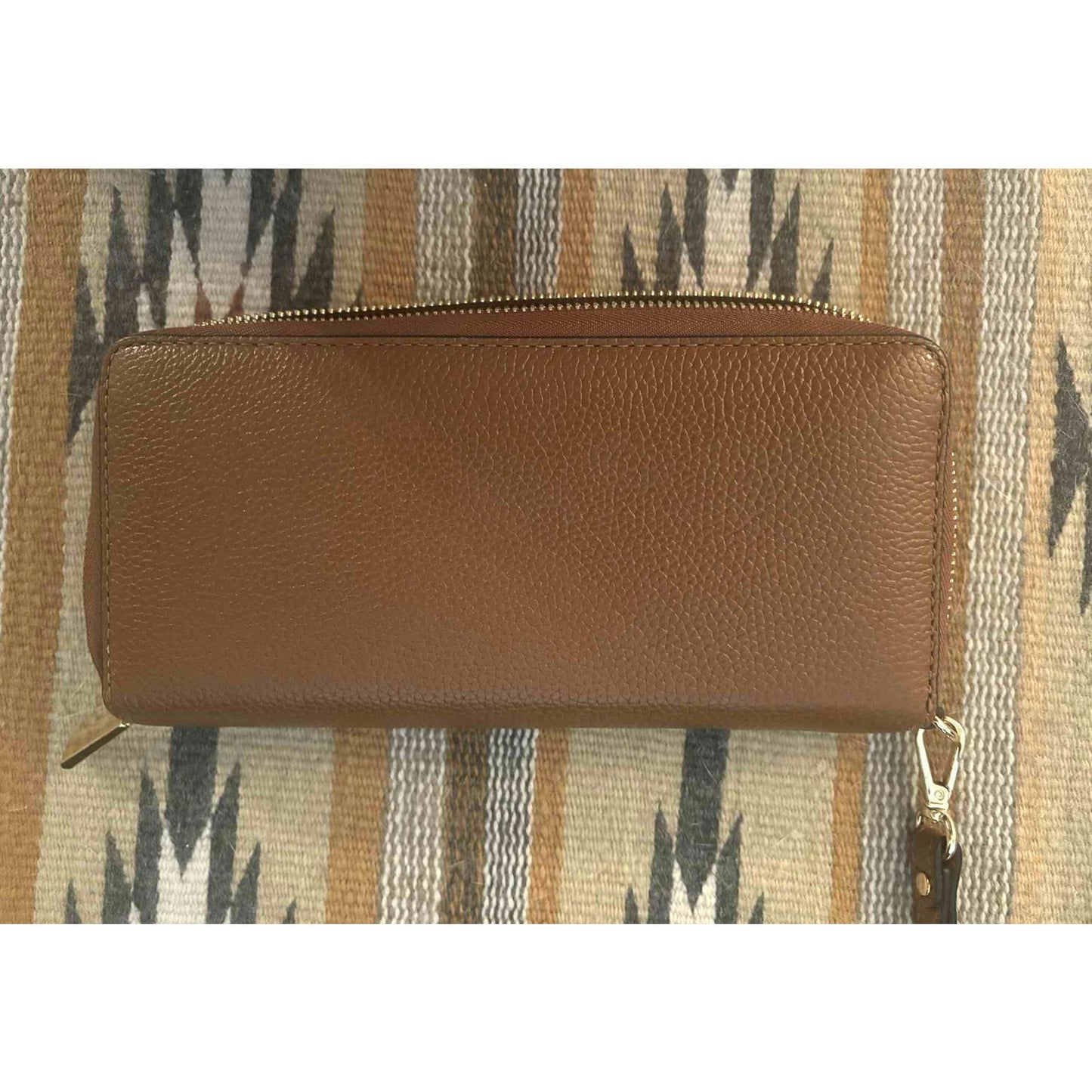 ONLY ONE! New Michael Kors Jet Set Brown Gold Pebbled Leather Zip Around Wristlet Wallet