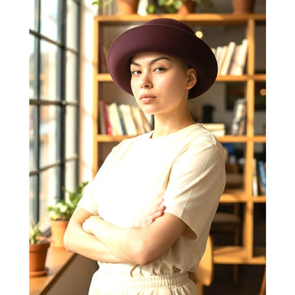 ONLY ONE!!! Vintage 1950s Women's Betmar Wool Felt Cloche Hat Brown Floral Trim