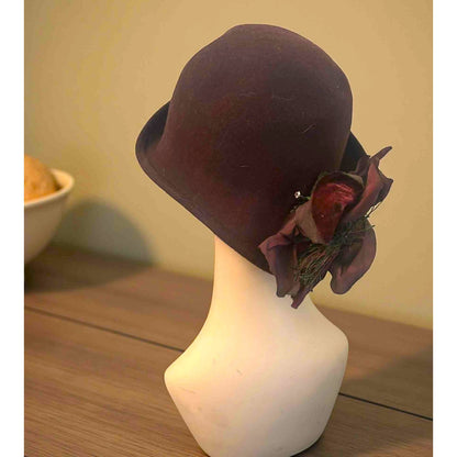 ONLY ONE!!! Vintage 1950s Women's Betmar Wool Felt Cloche Hat Brown Floral Trim