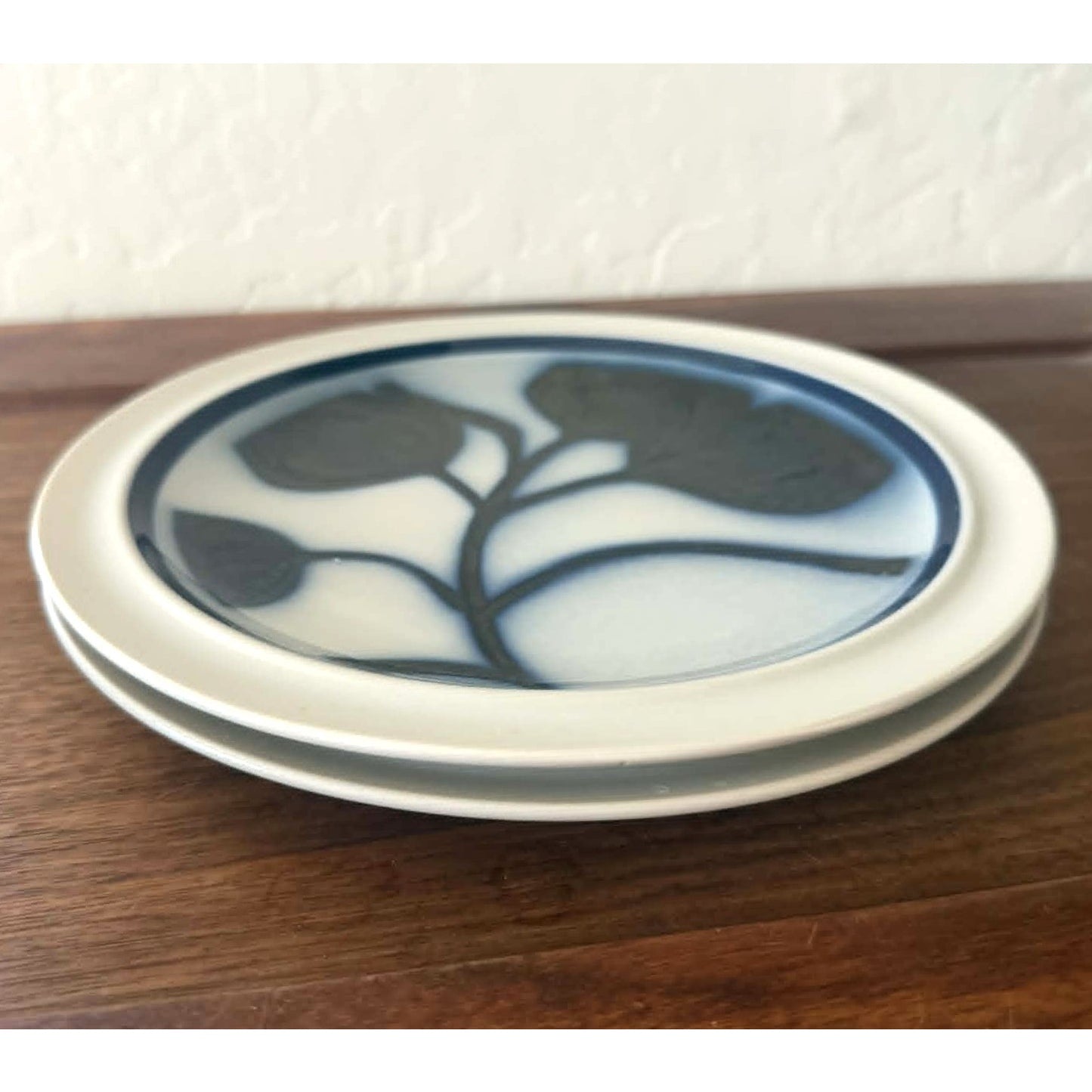 Set of 2 Independence Stoneware Japan Side Plates