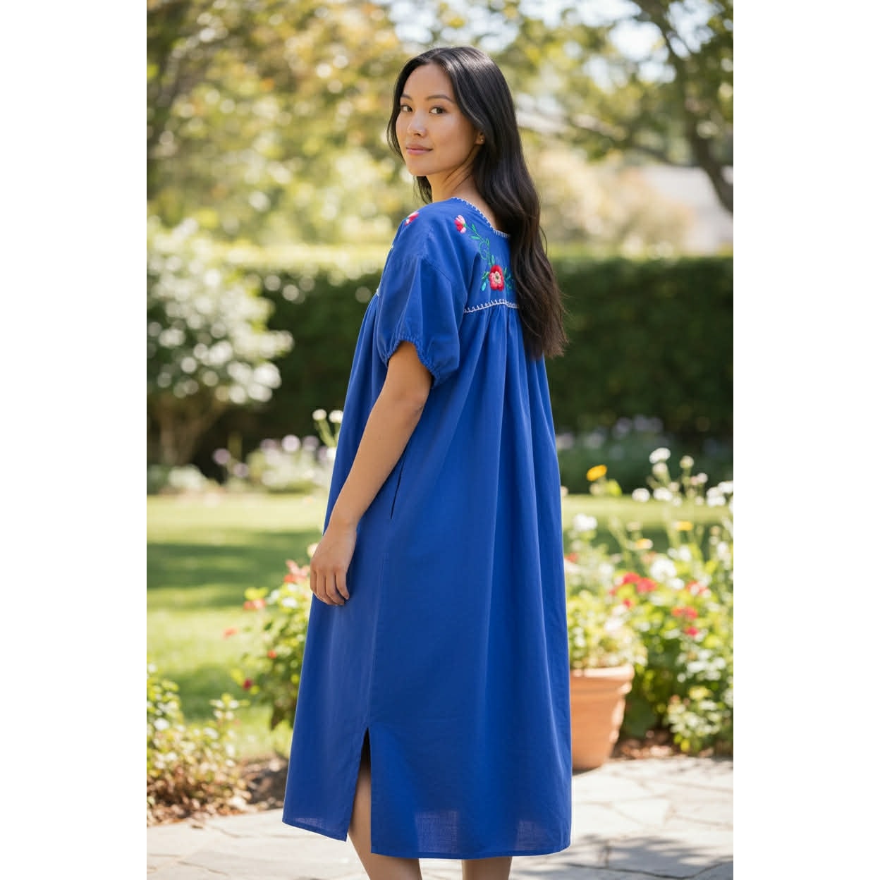 Vintage Mexican Embroidered Blue Cotton Folk Dress ~ Size M/L
