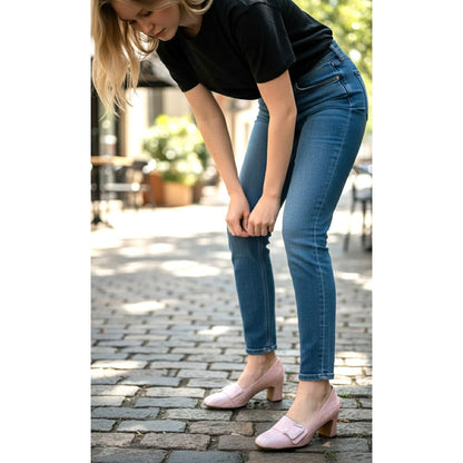1960s Color Mate Pink & Silver Rhinestone Buckle Heels – Size 9 AA