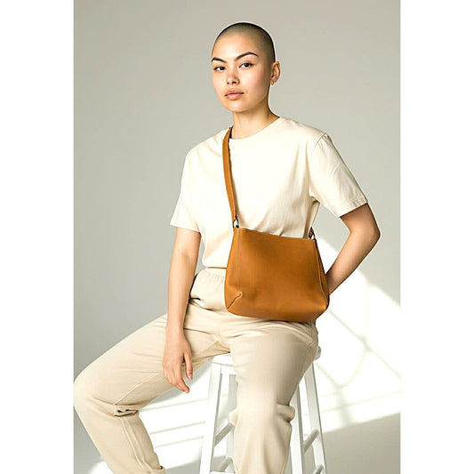 ONLY ONE!!! Portland Leather Goods Cognac Zip Shoulder Bag – Full Grain Leather Tote