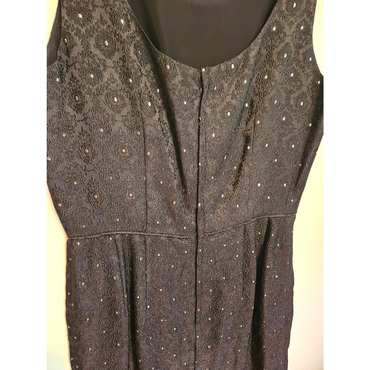 ONLY ONE!!! Vintage 1960s Black Sleeveless Brocade Cocktail Dress w/Silver Metallic Dots ~ Size M/L